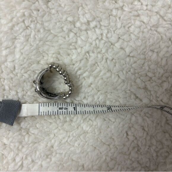 Chocolate Caramel Three Rhinestones Wavy Silver Tone Expandable Ring - Picture 14 of 14